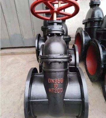 Válvula industrial de puerta de hierro de 8 pulgadas con sellado metálico y conexión de bridas ANSI