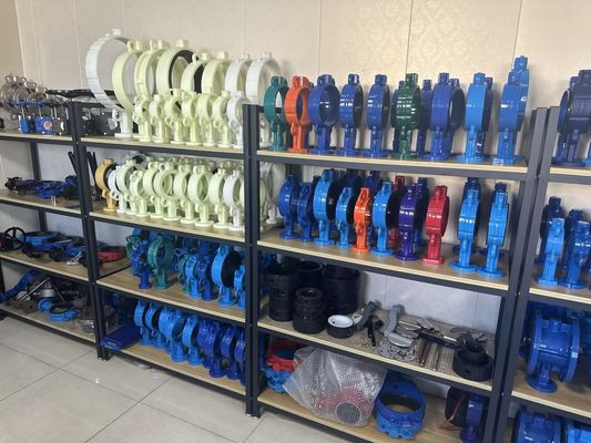 Válvula de mariposa CPVC de alta temperatura personalizada para un rendimiento duradero
